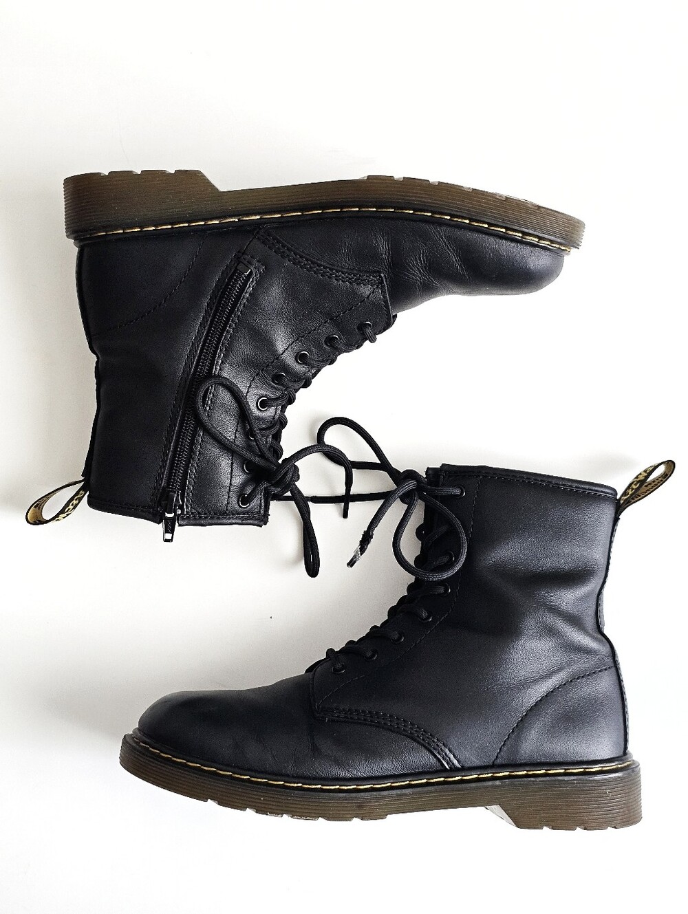 Dr. Martens 1460 Y Black Leather 8-Eye Side Zip Combat Boots Women’s US 7